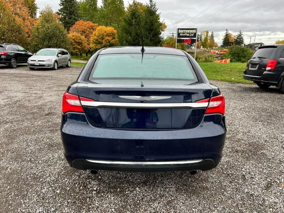 Chrysler 200 2014 photo 4