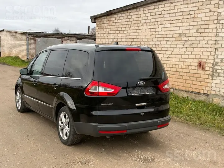 Ford Galaxy 2012 photo 5