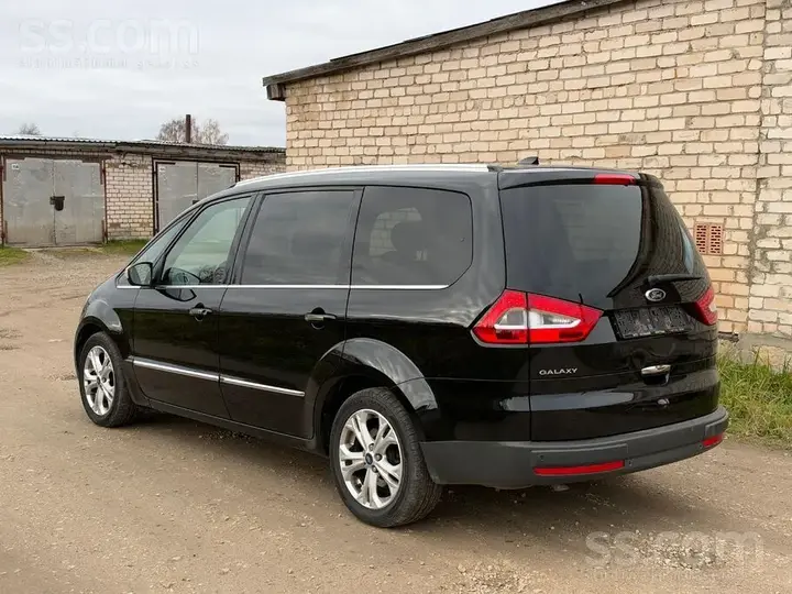 Ford Galaxy 2012 photo 4