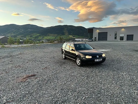Volkswagen Golf Iv 2004 photo 2