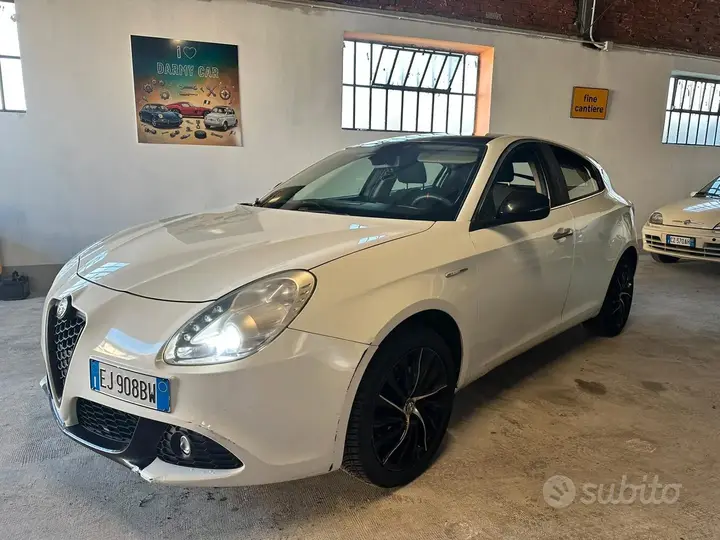 Alfa Romeo Giulietta 2011 photo 5
