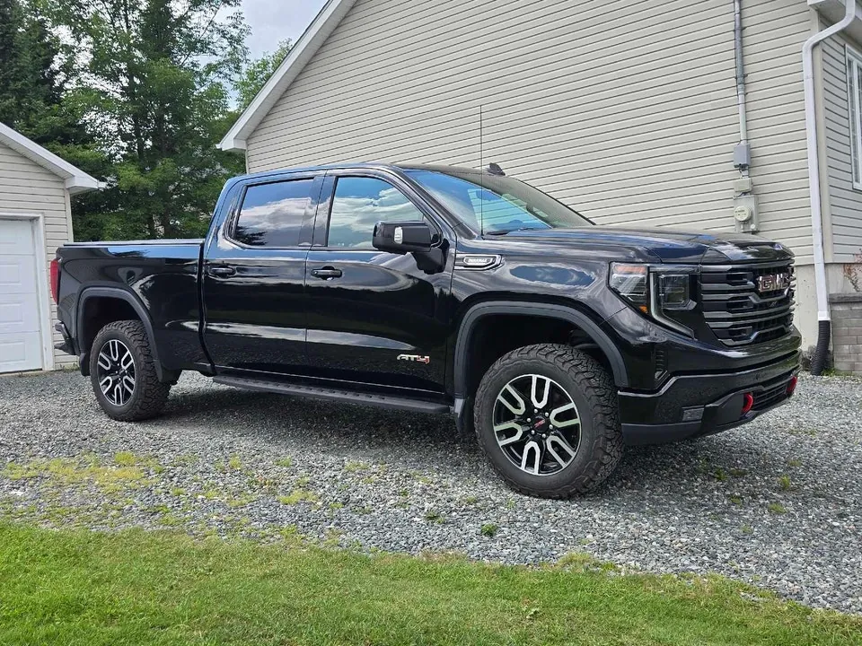 GMC Sierra 1500 2024 photo 3