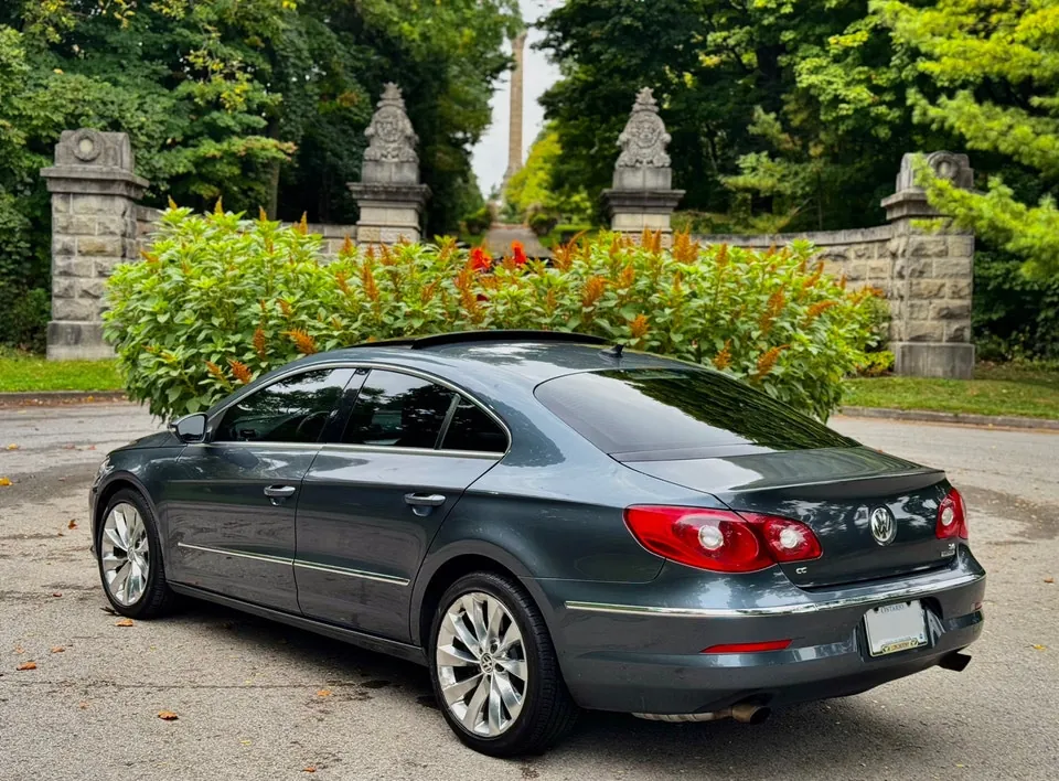 Volkswagen Passat 2011 photo 4