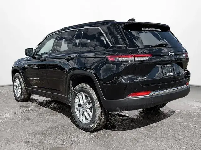Jeep Grand Cherokee 2026 photo 3