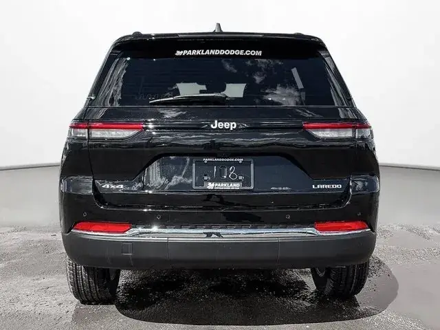 Jeep Grand Cherokee 2026 photo 4