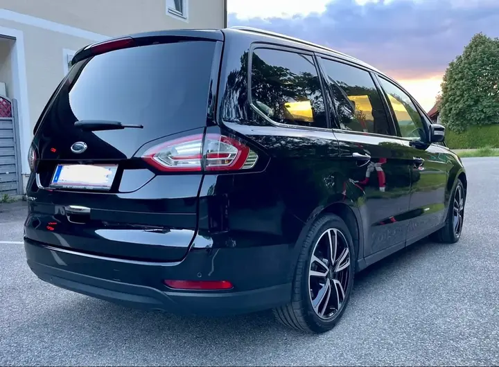 Ford Galaxy 2016 photo 2