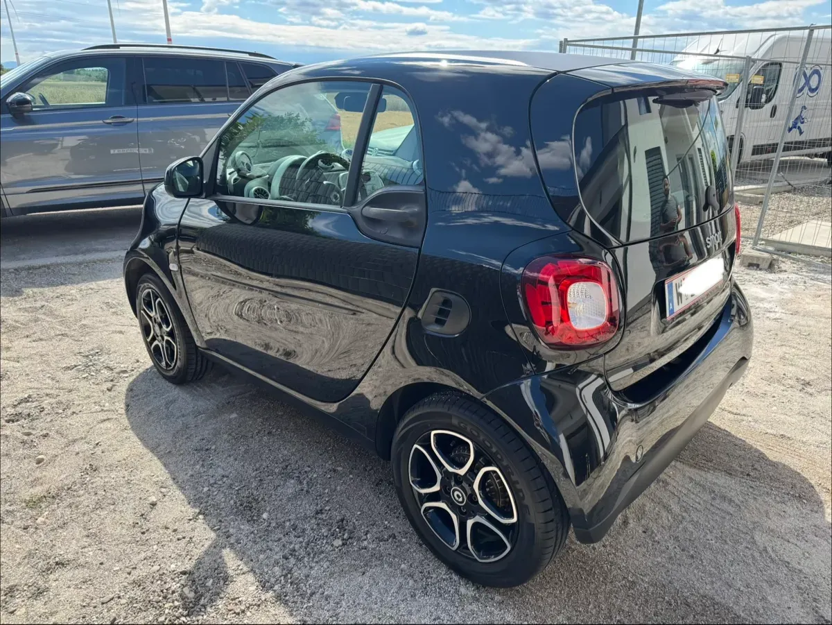 Smart Fortwo 2015 photo 3