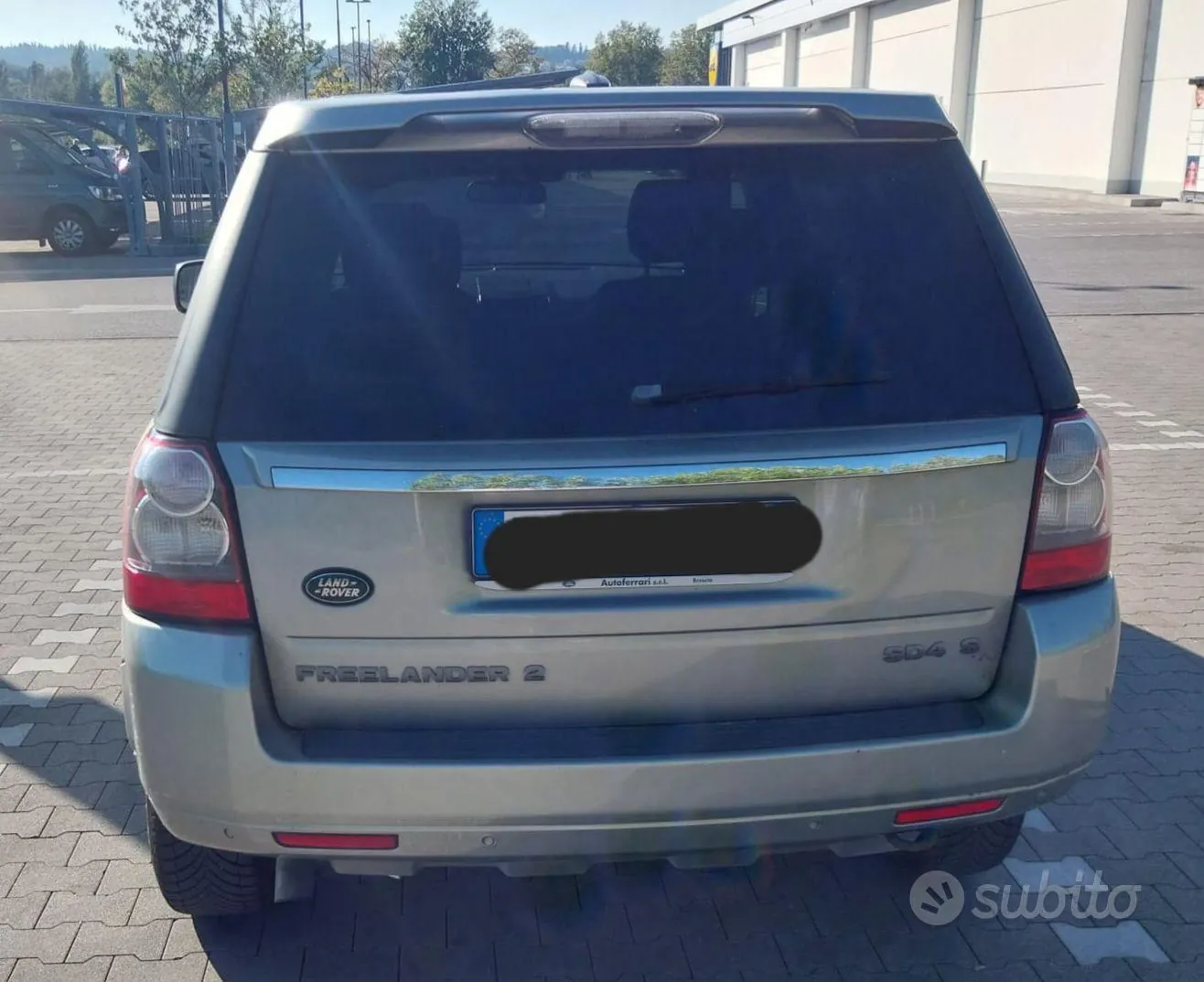 Land Rover Freelander 2011 photo 5