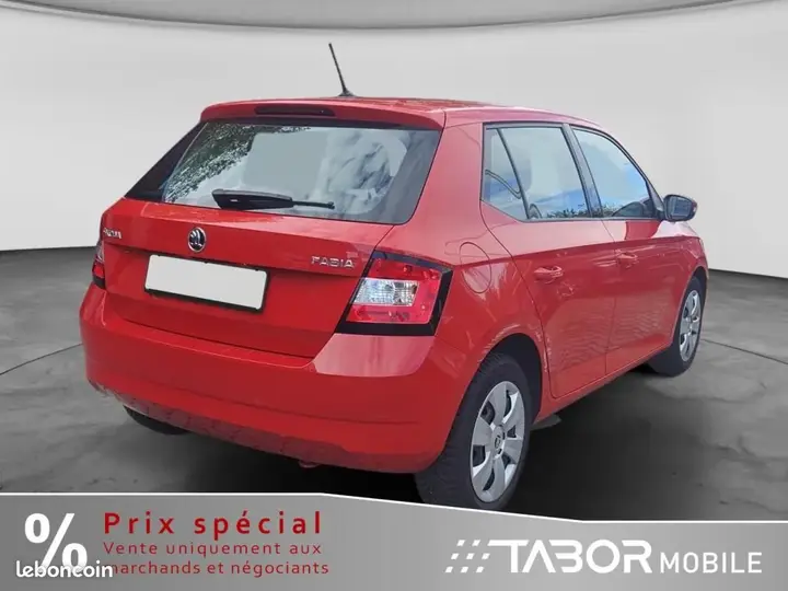 Skoda Fabia 2015 photo 4