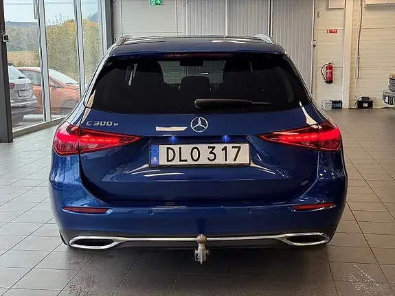 Mercedes-Benz C300 2023 photo 4