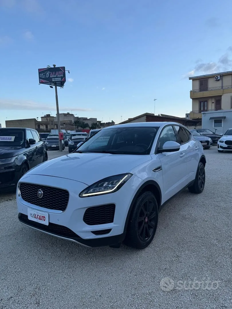Jaguar E-Pace 2019 photo 4