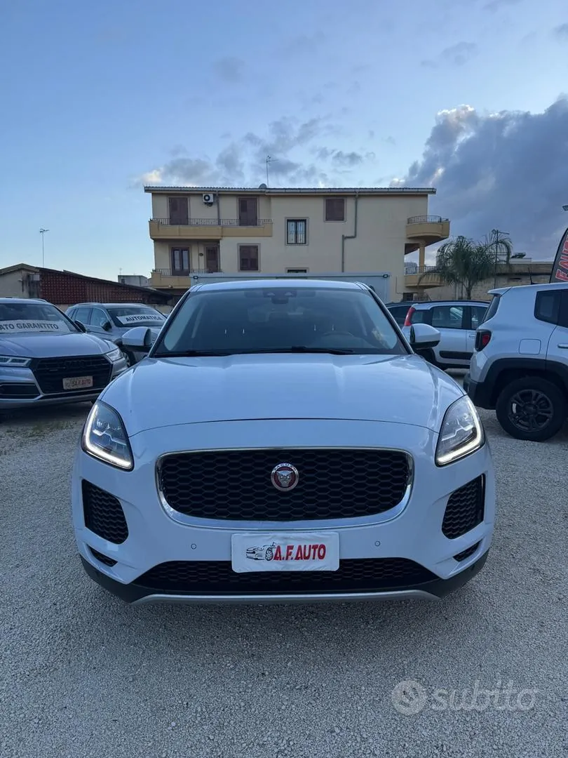 Jaguar E-Pace 2019 photo 2