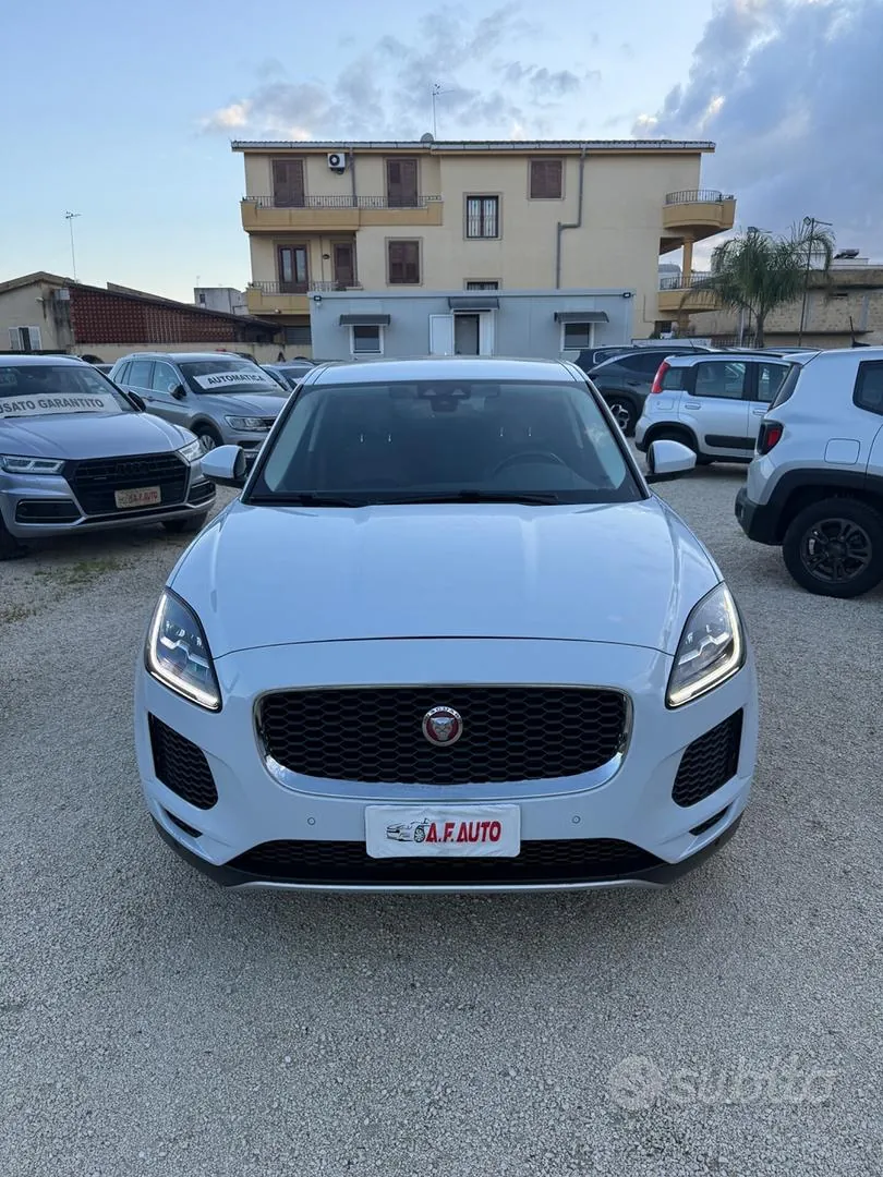 Jaguar E-Pace 2019 photo 3