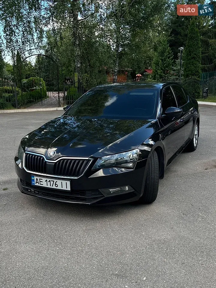 Skoda Superb 2016 photo 3