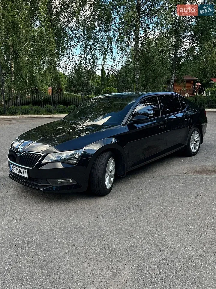 Skoda Superb 2016 photo 4