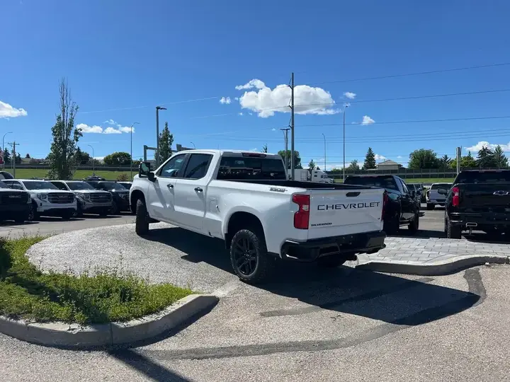 Chevrolet Silverado 1500 2026 photo 3