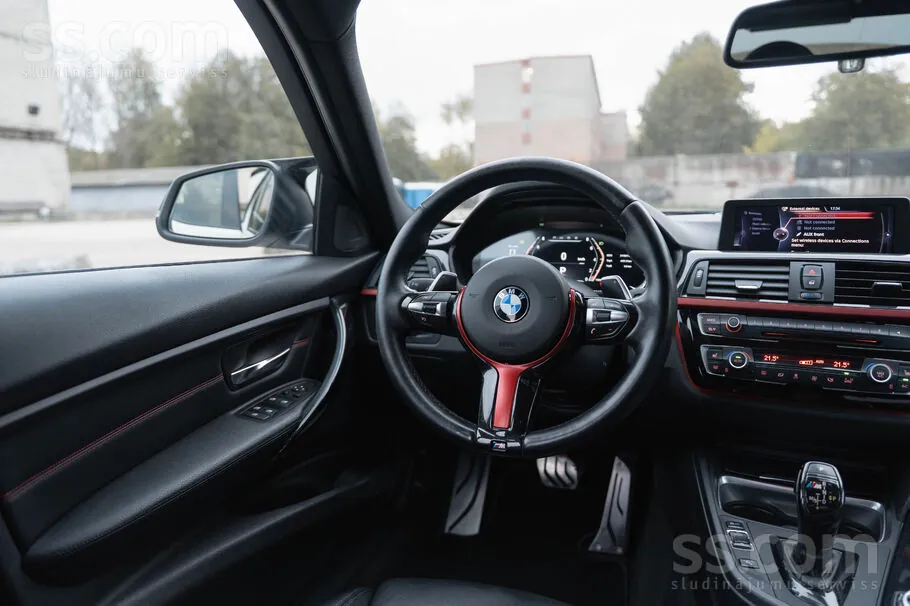 BMW 330 2013 photo 5
