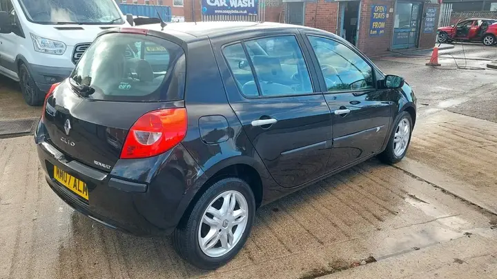 Renault Clio 2008 photo 3
