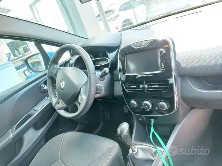 Renault Clio 2013 photo 3