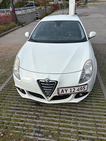 Alfa Romeo Giulietta 2012 photo 3