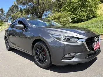 Mazda Axela 2018 photo 4