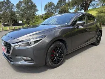 Mazda Axela 2018 photo 3