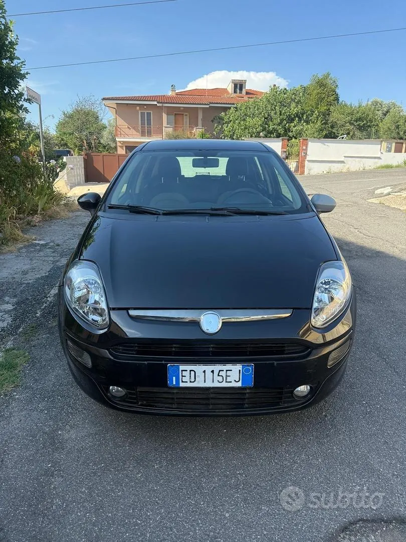 Fiat Punto Evo 2011 photo 2