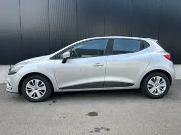 Renault Clio 2017 photo 2