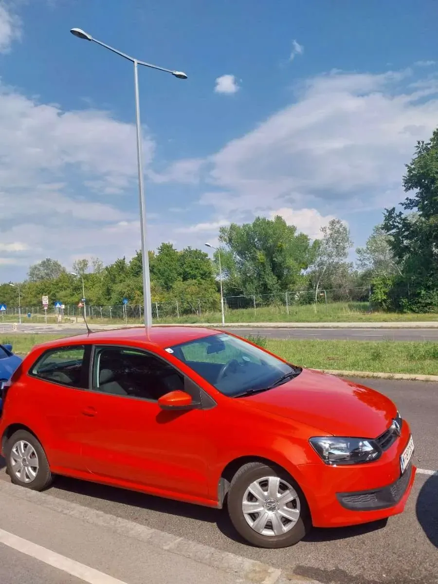 Volkswagen Polo 2010 photo 2