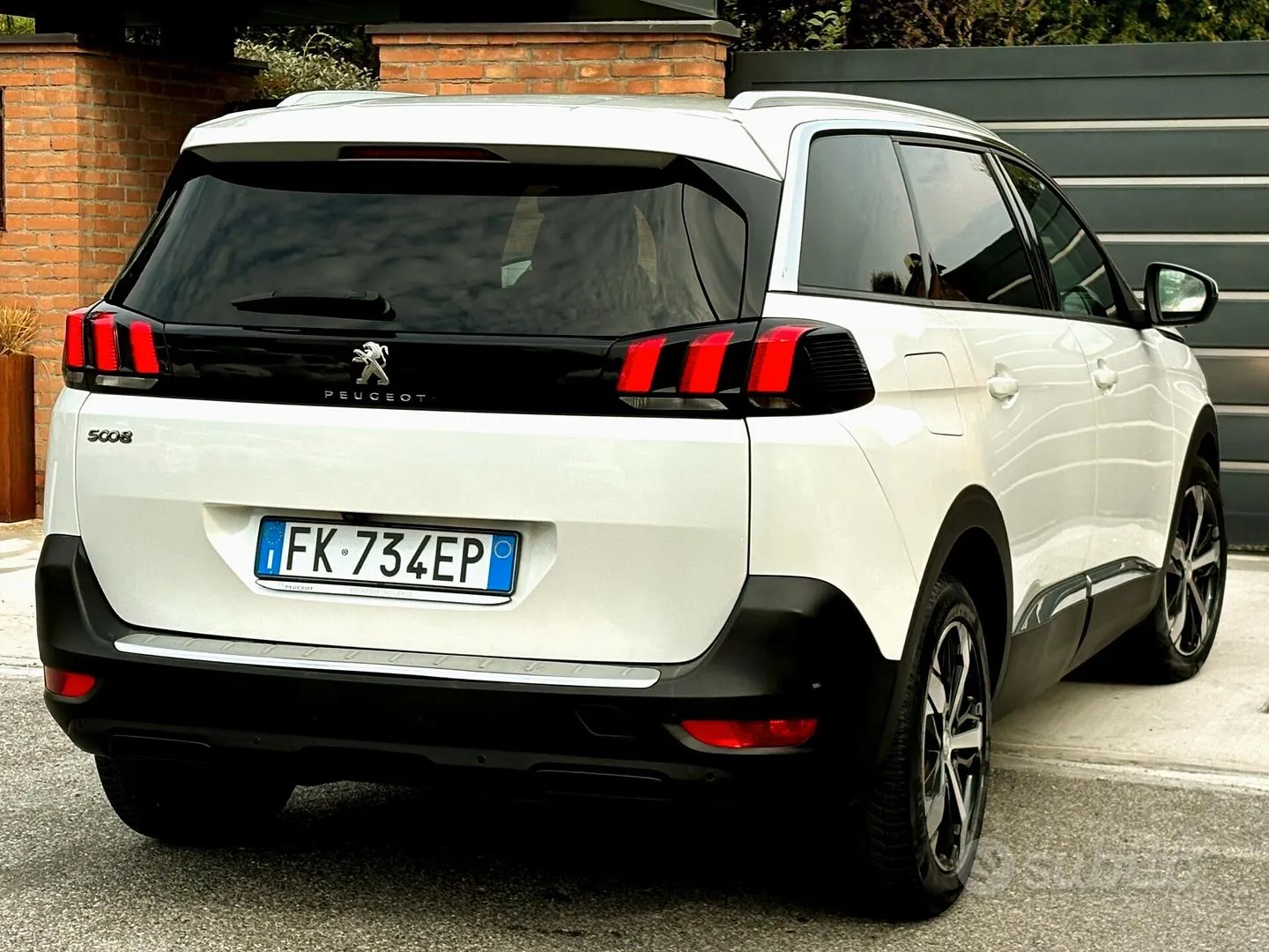 Peugeot 5008 2017 photo 3