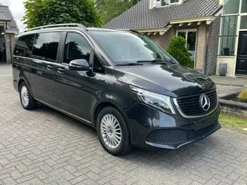 Mercedes-Benz Eqv 300