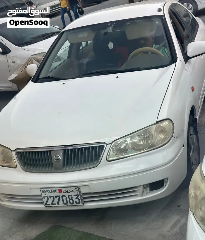 Nissan Sunny 2004 photo 4