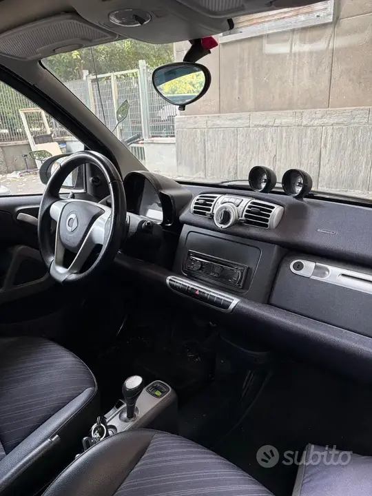 Smart Fortwo 2010 photo 4