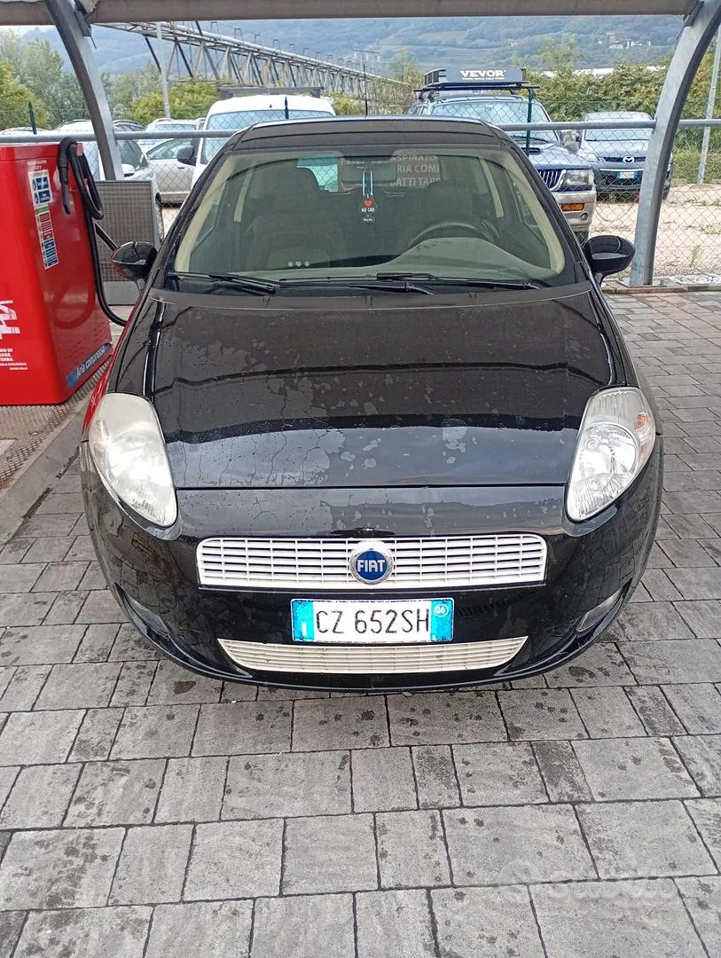 Fiat Grande Punto 2006 photo 4