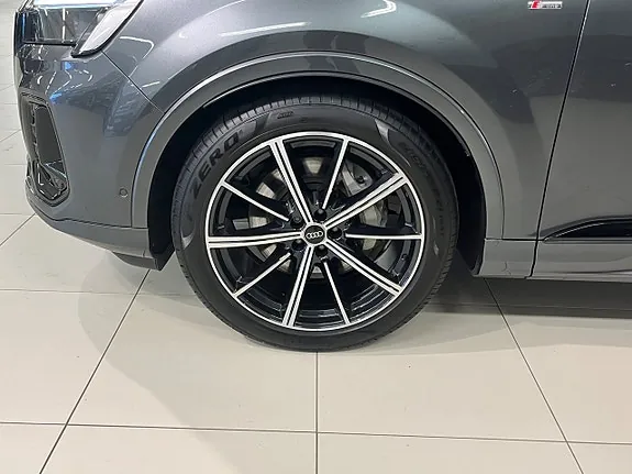 Audi Q7 2026 photo 3