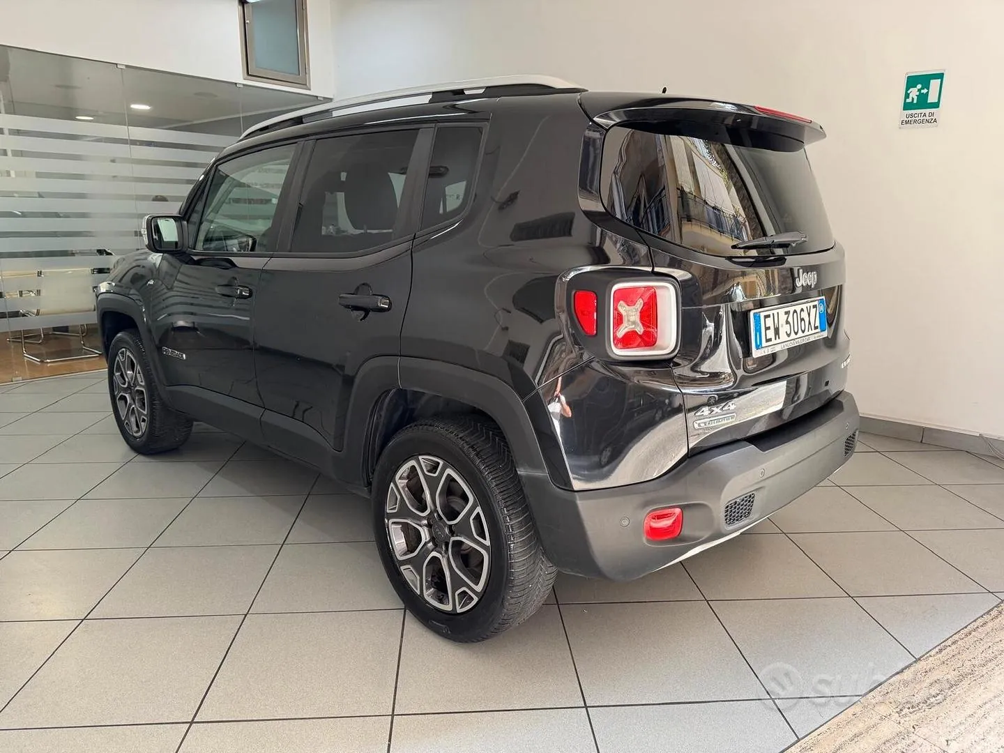 Jeep Renegade 2014 photo 4