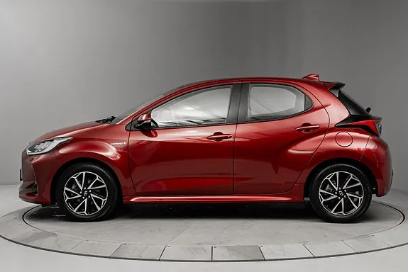 Toyota Yaris 2021 photo 2