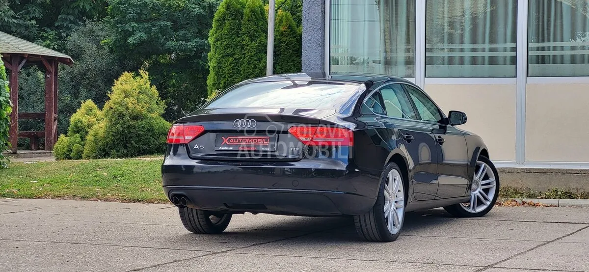 Audi A5 2010 photo 2