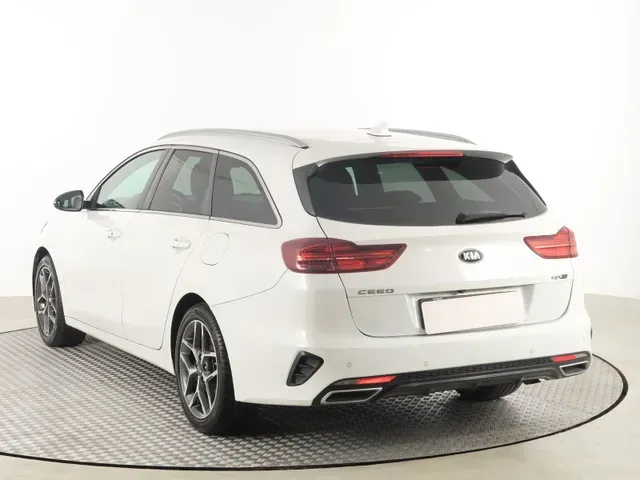Kia Ceed Sw 2019 photo 3