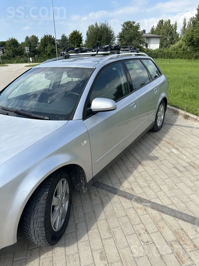 Audi A4 2002 photo 2
