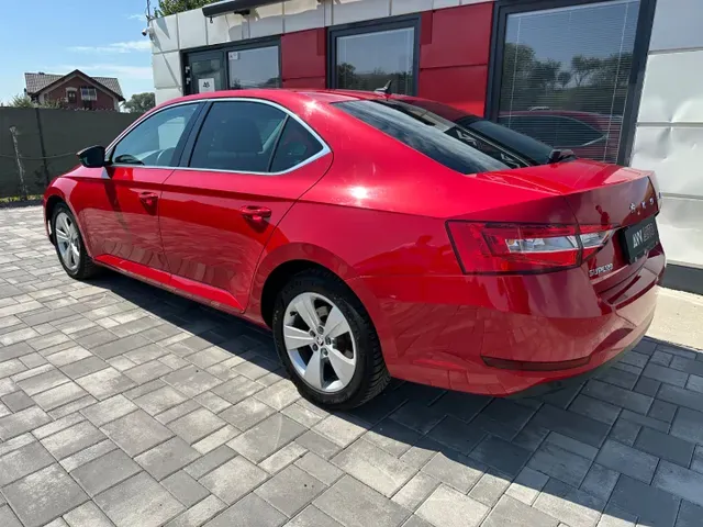 Skoda Superb 2022 photo 3