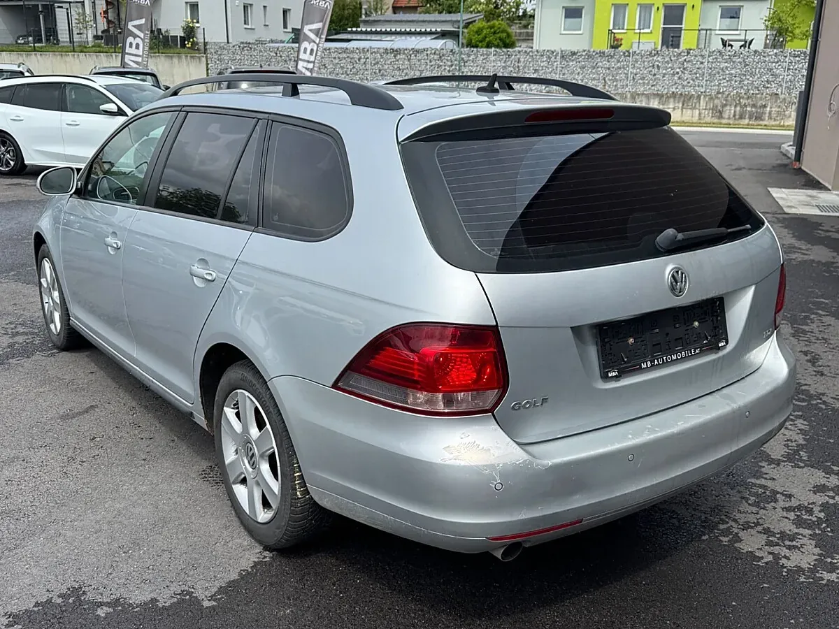Volkswagen Golf 2010 photo 3