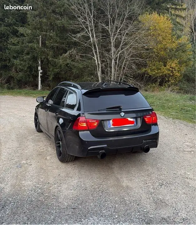 BMW 3 Series 2010 photo 2