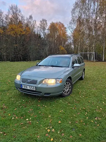 Volvo V70 2007 photo 2