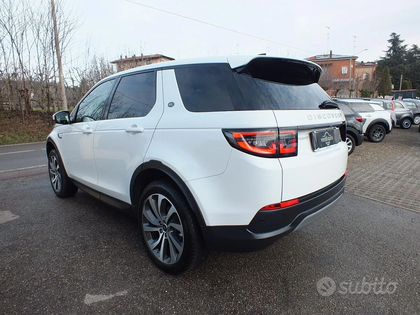 Land Rover Discovery Sport 2020 photo 4