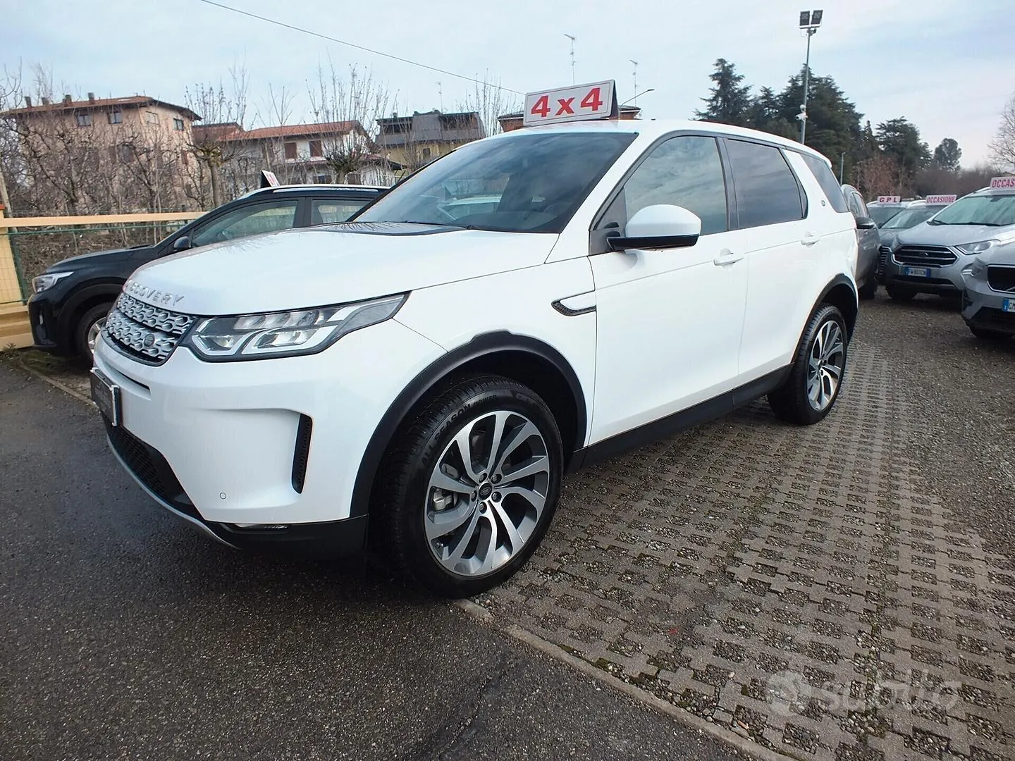 Land Rover Discovery Sport 2020 photo 3