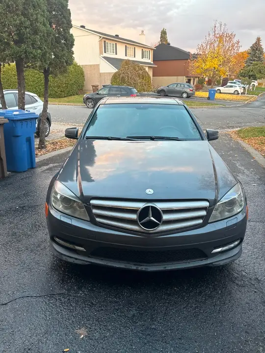 Mercedes-Benz C-Class 2011 photo 4