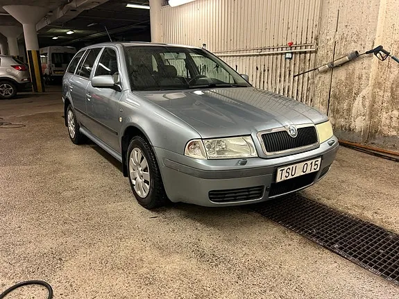 Skoda Octavia 2003 photo 3