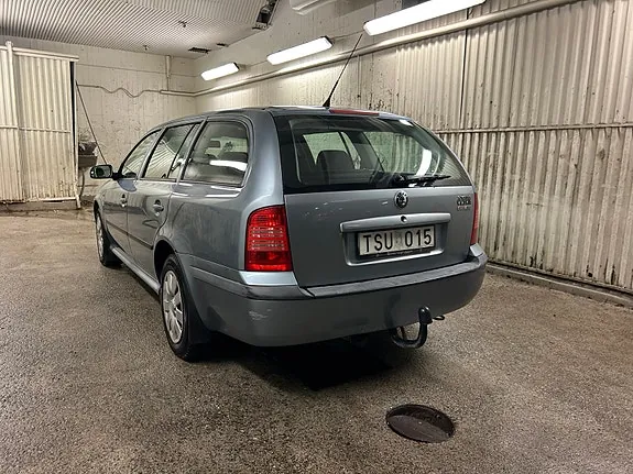 Skoda Octavia 2003 photo 4