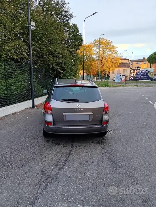 Renault Clio 2011 photo 3